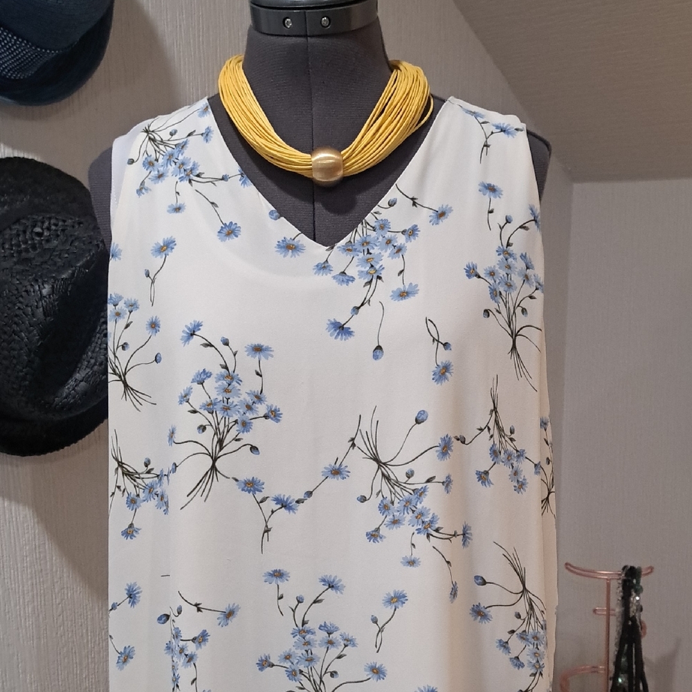 Philosophy White Sleeveless V-Neck Top with Light Blue Floral Print